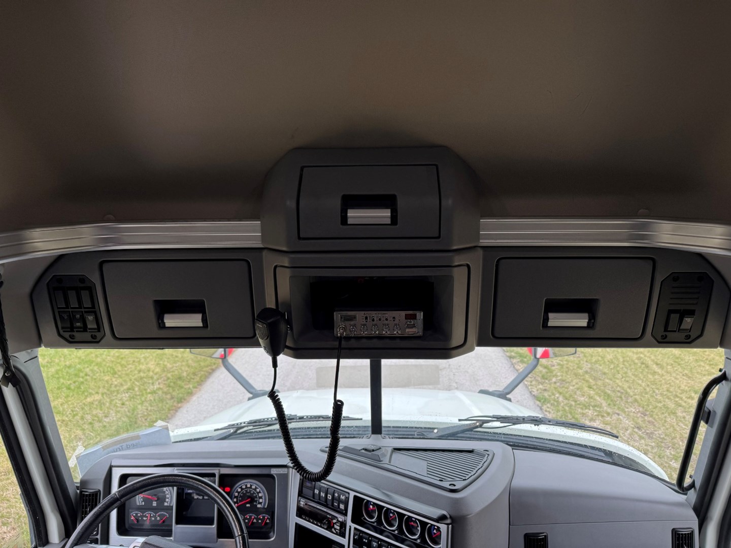 2021 Mack Anthem Sleeper - image 22